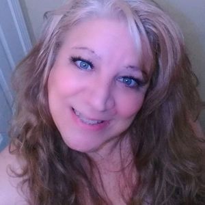 Meet your Posher, Annissa